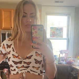 Cute butterfly ruched crop top
